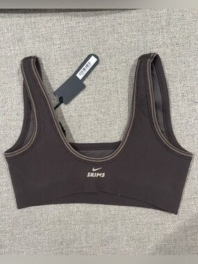 Nike x SKIMS Ribbed Seamless Micro Scoop Bra XS
